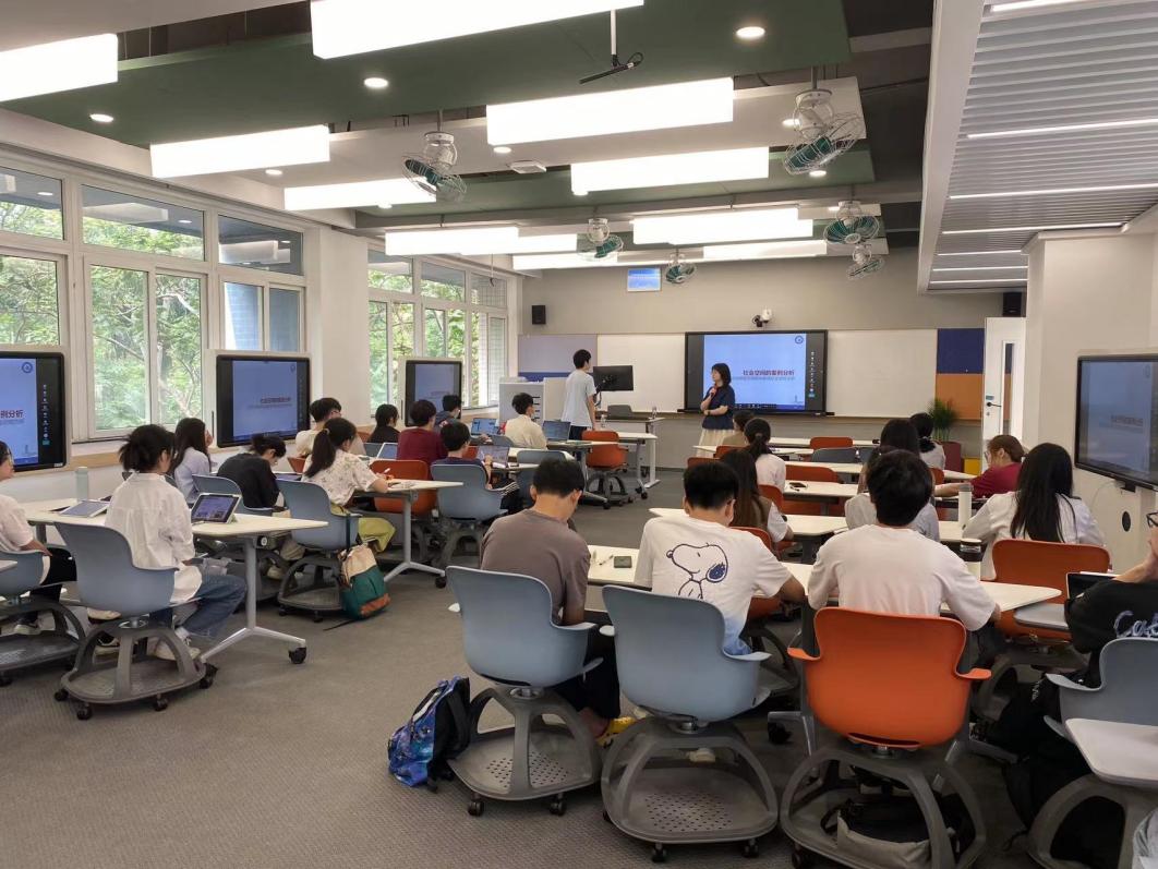 4月20日 杨蓉 城市社会学 理科南305