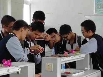 说明: d552e85786f344beec21678ad0974ff 说明: d552e85786f344beec21678ad0974ff